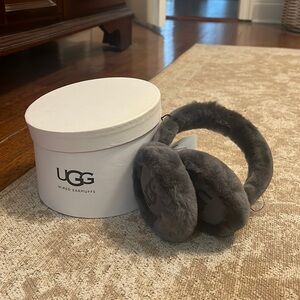 Ugg tech earmuffs. NIB. Gray